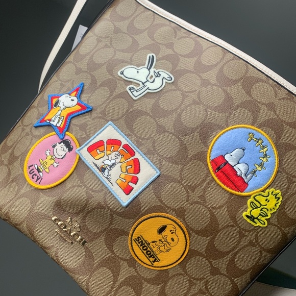 Coach Snoopy x Peanuts Bag Crossbody - Picture 11 of 16